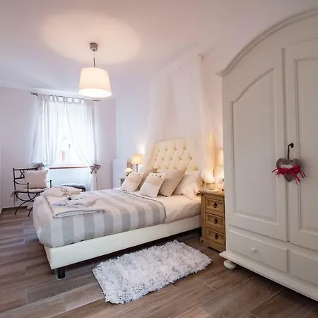 Cherihomeassisi דירה *